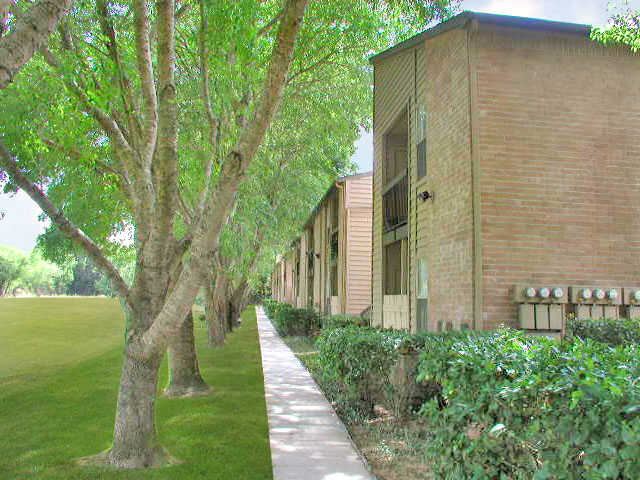 Bayou Bend Apartments in Rosenberg, TX - Building Photo - Building Photo