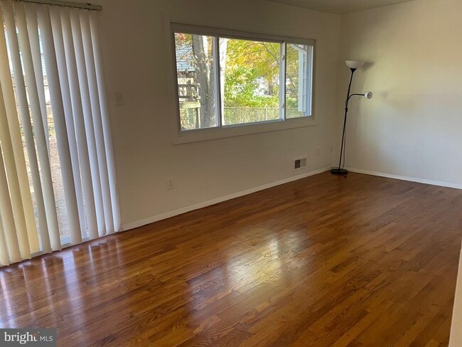 3510 Castleleigh Rd in Beltsville, MD - Building Photo - Building Photo