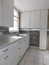 220 SE 8th St in Gainesville, FL - Building Photo - Building Photo