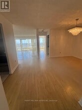 7300-7300 Yonge St in Vaughan, ON - Building Photo - Building Photo