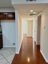 13525 Vanowen St in Los Angeles, CA - Building Photo - Building Photo