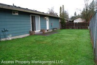 203 E Seventh St photo'