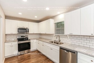 811 Clover Park Dr in Arlington, TX - Building Photo - Building Photo