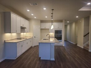 32 Pacific Loon St in Leander, TX - Building Photo - Building Photo