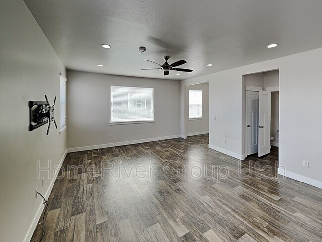 3644 W Evening Sky Ln in South Jordan, UT - Building Photo - Building Photo