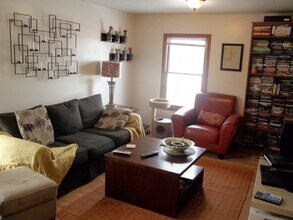 801 N Randolph St, Unit apartment B in Champaign, IL - Building Photo - Building Photo