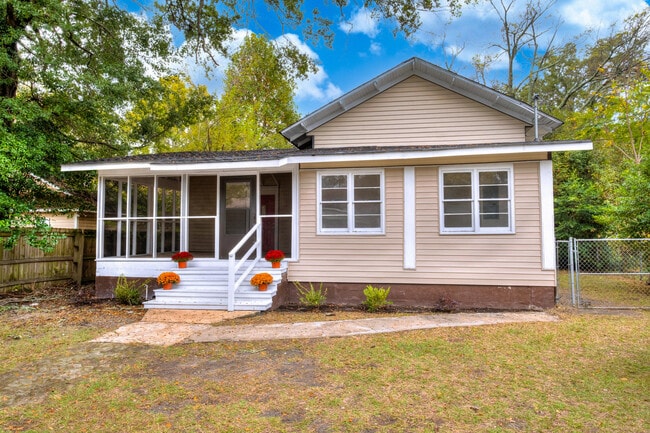 26 Kendrick St in Sumter, SC - Building Photo - Building Photo