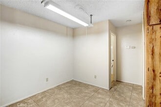 805 Quail Dr in Lake Elsinore, CA - Foto de edificio - Building Photo