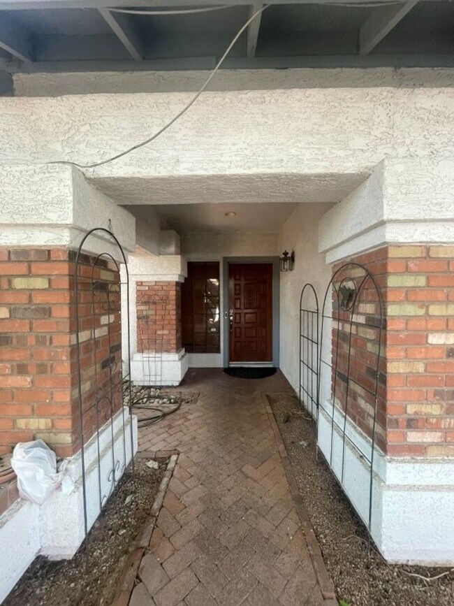 6049 W Grandview Rd in Glendale, AZ - Building Photo - Building Photo