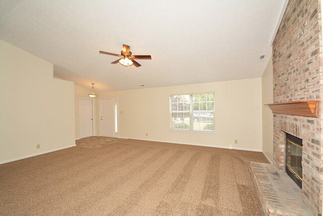 1829 Maradona Dr in Indianapolis, IN - Foto de edificio - Building Photo