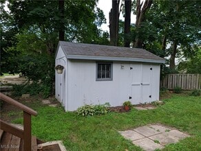 325 Pleasant Ave in Kent, OH - Building Photo - Building Photo