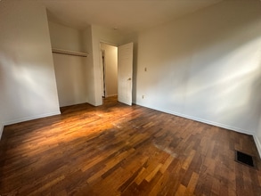 3003 Cabot Dr in Lansing, MI - Building Photo - Building Photo