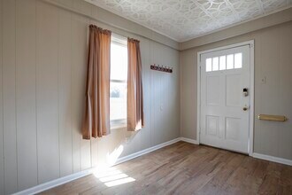 2522 N Edwin Cir in Memphis, TN - Building Photo - Building Photo