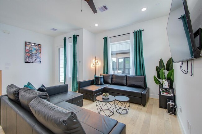 property at 2809 Anita St