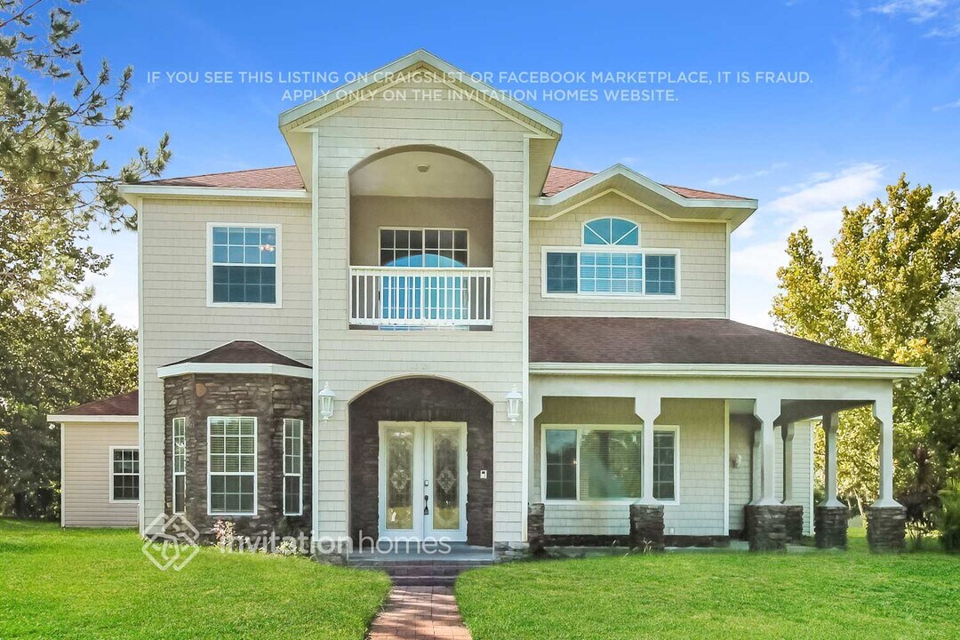 23720 Hideout Trail in Land O Lakes, FL - Building Photo