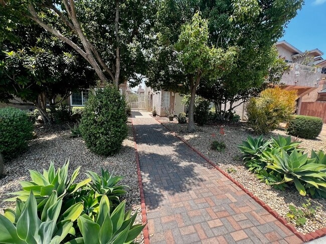 3932 Hamilton St in San Diego, CA - Building Photo - Building Photo