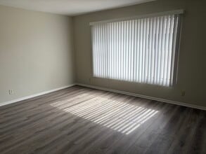 3430 W 170th St, Unit 4 in Torrance, CA - Foto de edificio - Building Photo