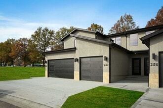 238 Sumac Rd in Raymore, MO - Building Photo - Building Photo