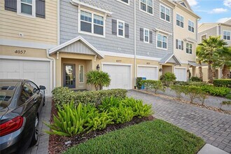 4055 Rocky Shores Dr in Tampa, FL - Building Photo - Building Photo