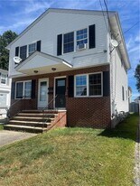 45 Hazael St in Providence, RI - Building Photo