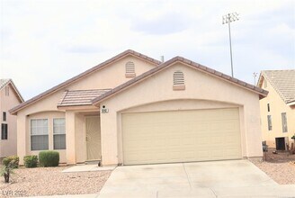 5112 W Foggia Ave in Las Vegas, NV - Building Photo - Building Photo