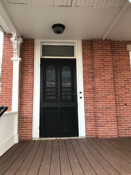 19 Carleton Pl, Unit First Floor in Lancaster, MA - Foto de edificio