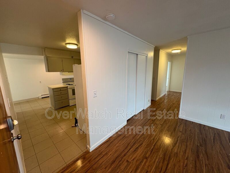 3925 E 9th Ave in Anchorage, AK - Building Photo