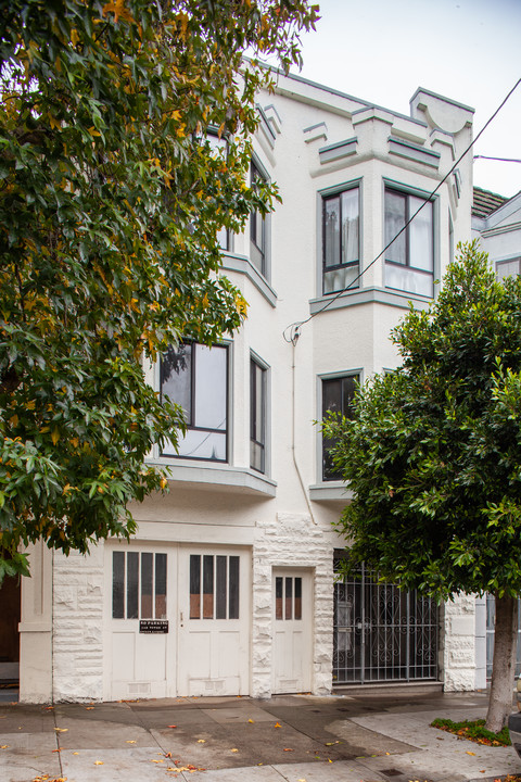 667 9th Ave in San Francisco, CA - Building Photo