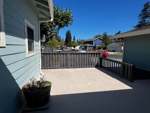 129 Alma Ave in Rohnert Park, CA - Building Photo - Building Photo