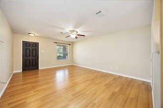 23310 Adambury Ct in Spring, TX - Foto de edificio - Building Photo