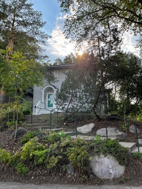 property at 202 Russell Ave S