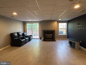 445 Fort Hill Cir in Fort Washington, PA - Building Photo - Building Photo