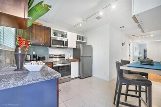 3655 Oak Ave in Miami, FL - Building Photo - Building Photo