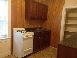 529 S Olden Ave, Unit Apt 2 in Trenton, NJ - Building Photo - Building Photo
