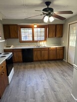 1659 Harrison Ave in Salem, OH - Building Photo