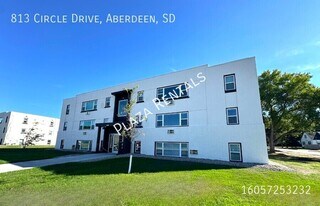 1007 N 2nd St in Aberdeen, SD - Building Photo