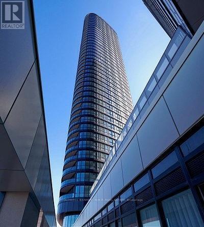 585-2585 Bloor St E