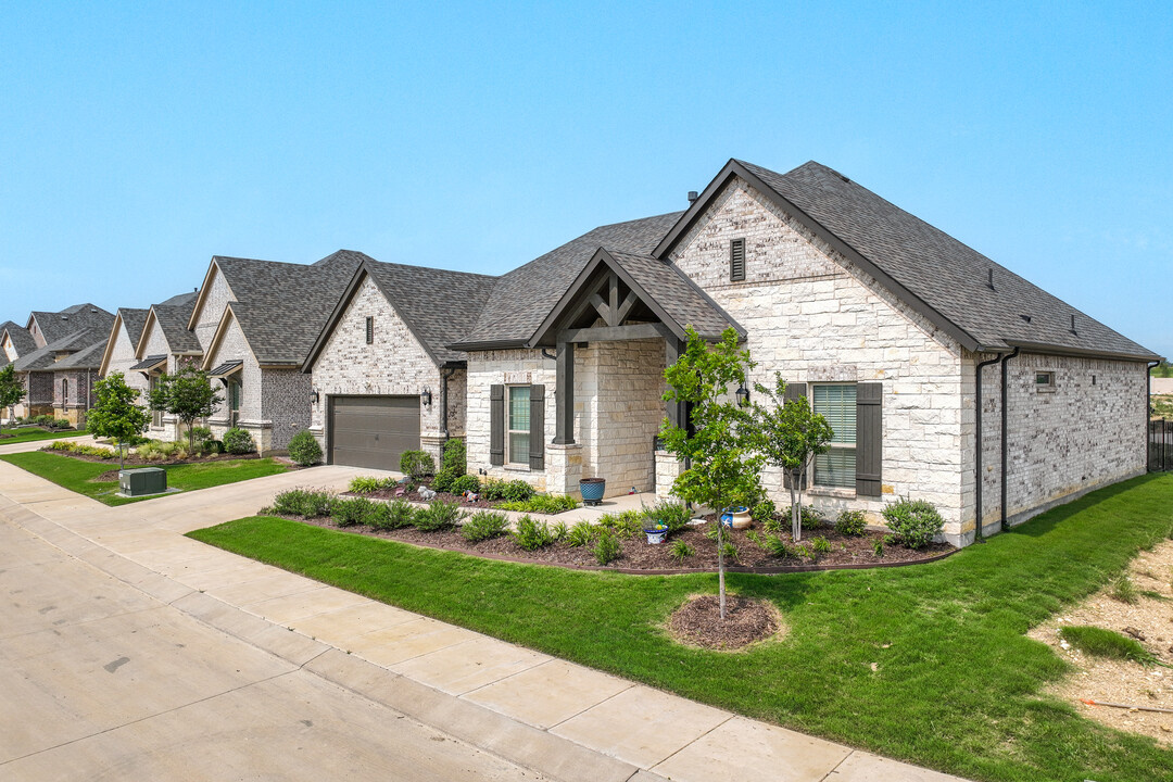 LADERA AT TAVOLO PARK in Fort Worth, TX - Building Photo