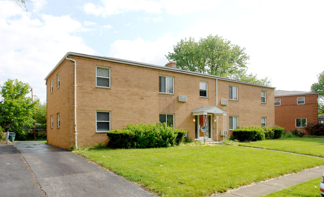 146 Highfield Dr in Columbus, OH - Foto de edificio - Building Photo