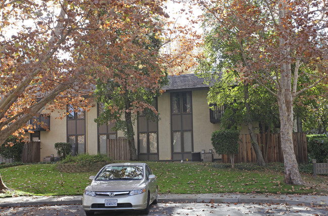 1471 Pico Ct in Walnut Creek, CA - Building Photo - Building Photo