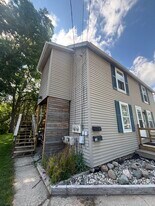 130 Grafton Ave, Unit 130 Floor 2 in Alma, MI - Building Photo