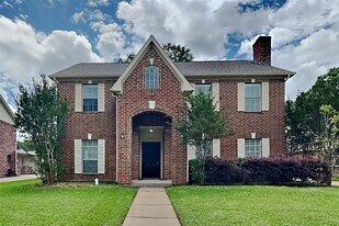 702 Fernglade Dr in Richmond, TX - Building Photo