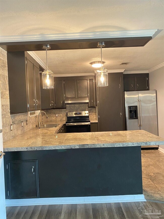 3308 Pine Forest Rd in Ensley, FL - Building Photo - Building Photo