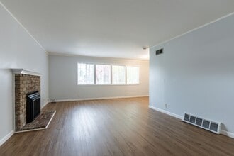 2279 Charleston Ave in San Bruno, CA - Building Photo - Building Photo