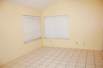 2046 Hickory Glen Dr in Missouri City, TX - Foto de edificio - Building Photo