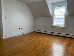 227 Main St, Unit C in Orono, ME - Building Photo - Building Photo