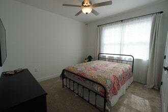 108 Providence Crk Dr in Fuquay Varina, NC - Building Photo - Building Photo