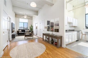 390 Charles St in Bridgeport, CT - Building Photo