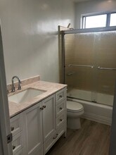 744 Pier Ave in Santa Monica, CA - Foto de edificio - Building Photo