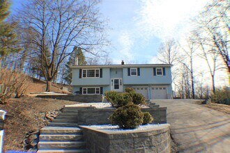 2 Quail Ln in Goshen, NY - Building Photo - Building Photo